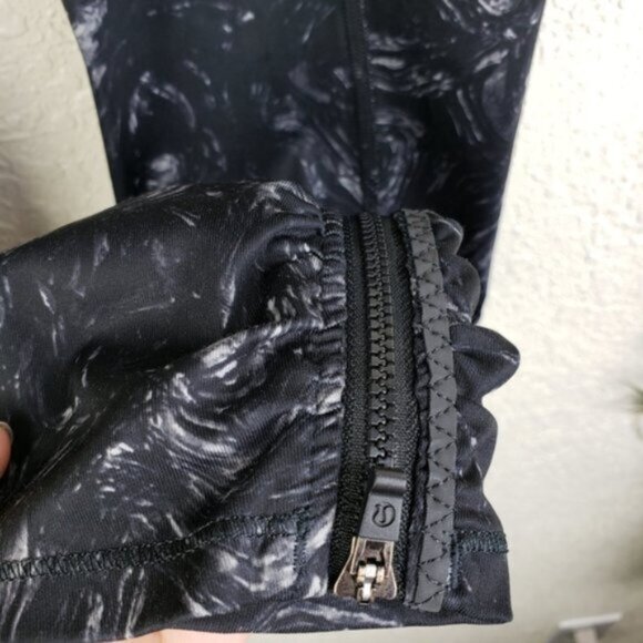 Lululemon Runday Crop *Full-On Luxtreme Leggings Arsenal Ambient Grey Black sz 4 - Picture 11 of 16